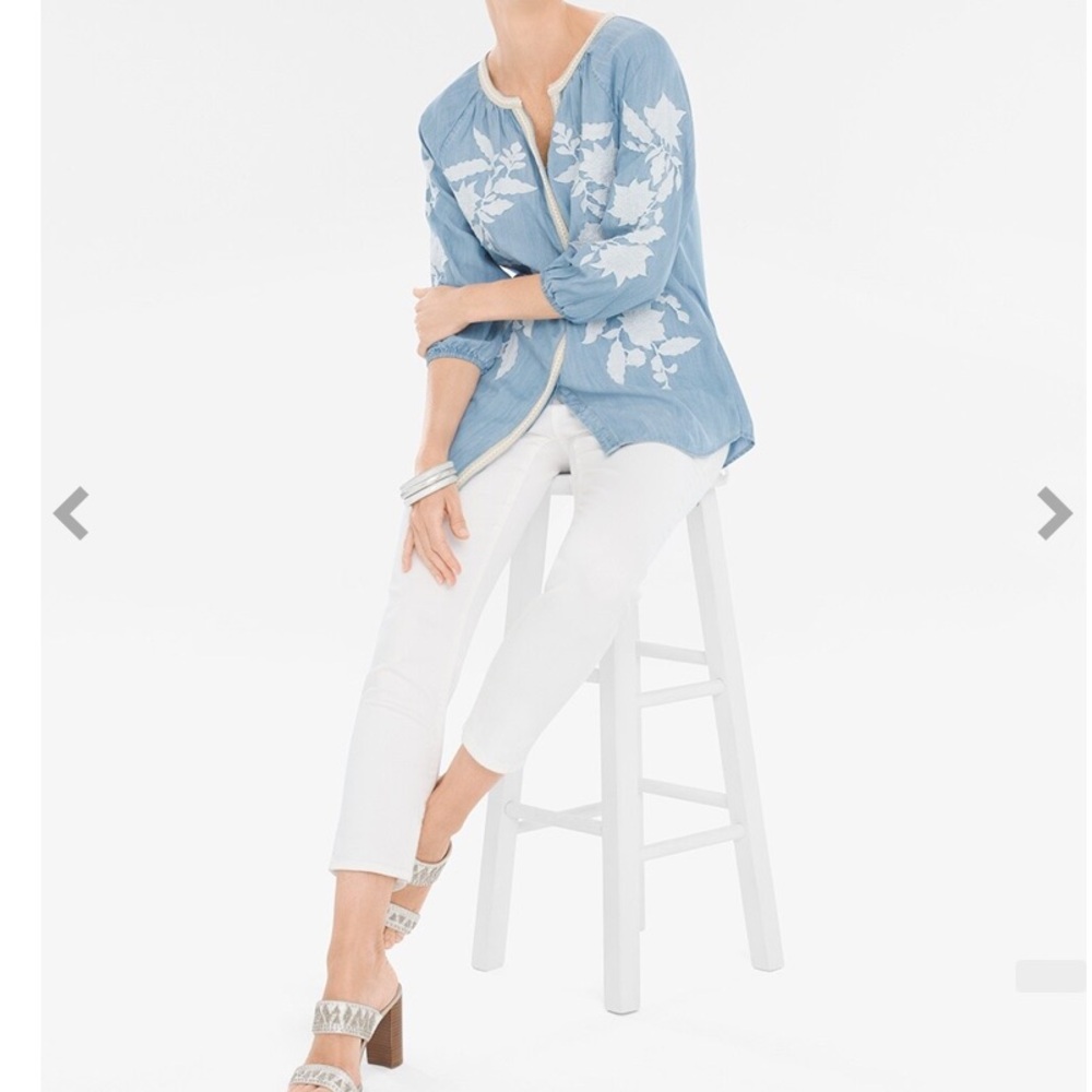 Chico’s Floral & Denim Button Down Shirt In Excellent Condition